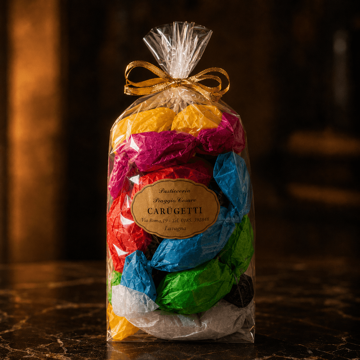 Confezione regalo Carugetti da 500g con nastro di raso marrone, dolce ligure artigianale della Pasticceria Piaggio Cesare di Lavagna, pronto da regalare